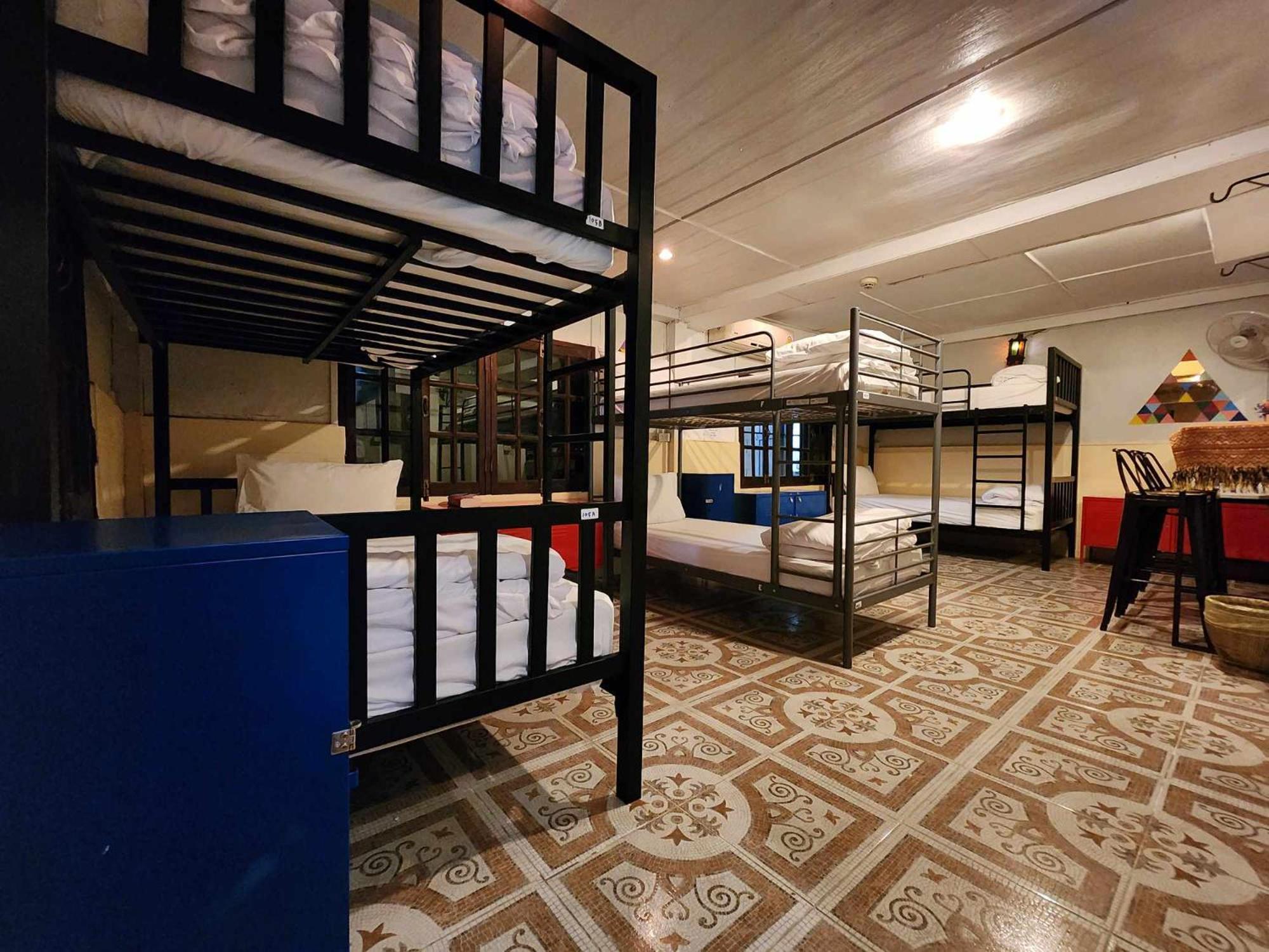 Club One Seven Gaymen Chiang Mai Hotel Екстериор снимка