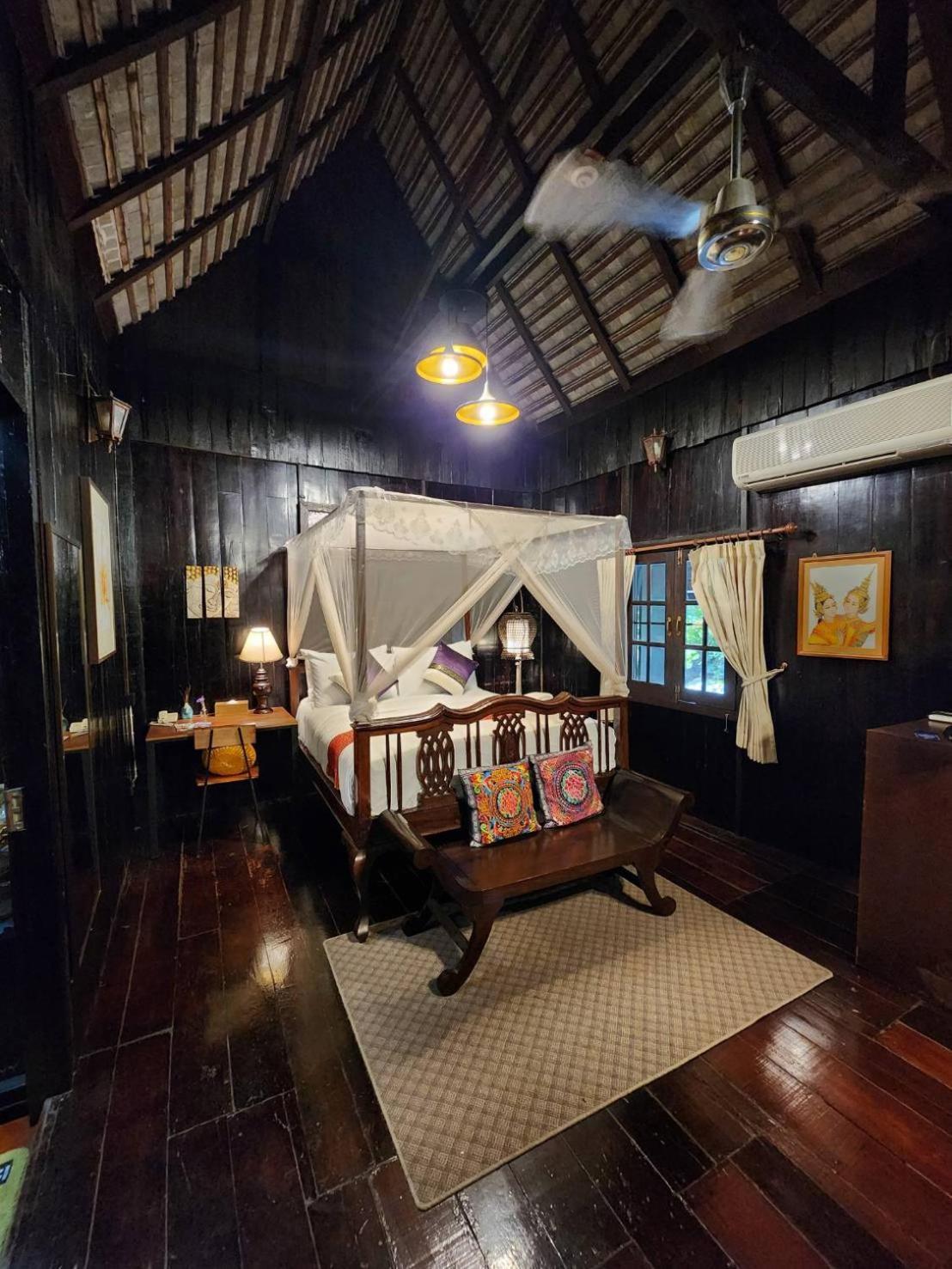 Club One Seven Gaymen Chiang Mai Hotel Екстериор снимка