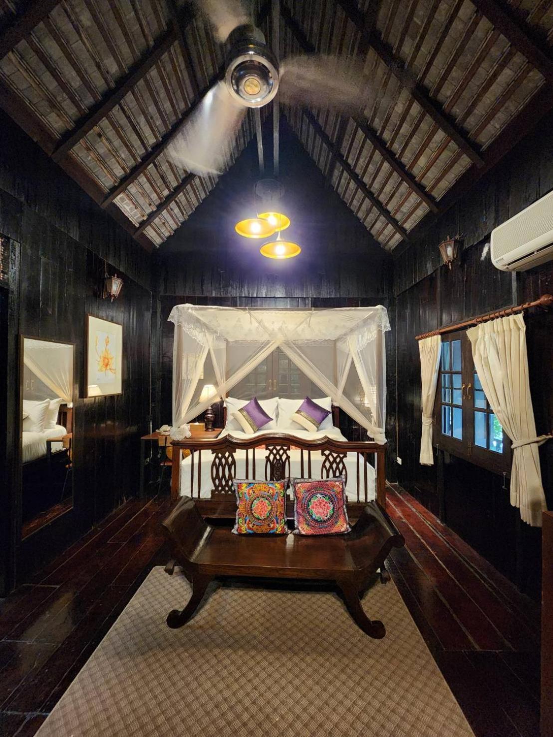 Club One Seven Gaymen Chiang Mai Hotel Екстериор снимка